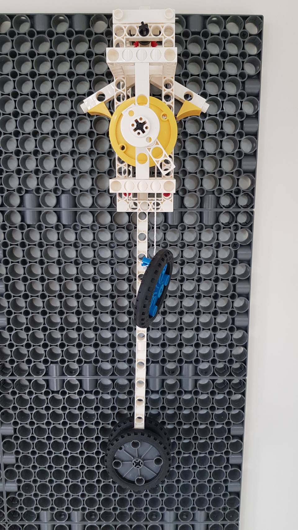 Science in daily life: EP2-Gravity Pendulum Clock