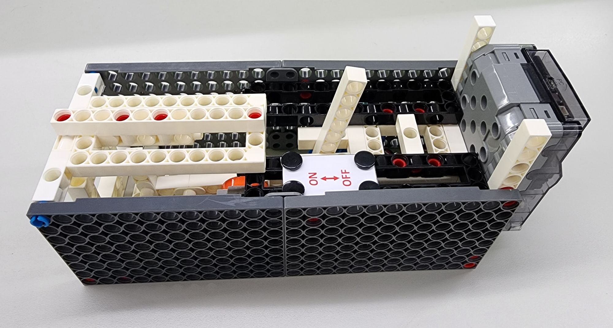 Science in daily life: EP7 – A Useless Box