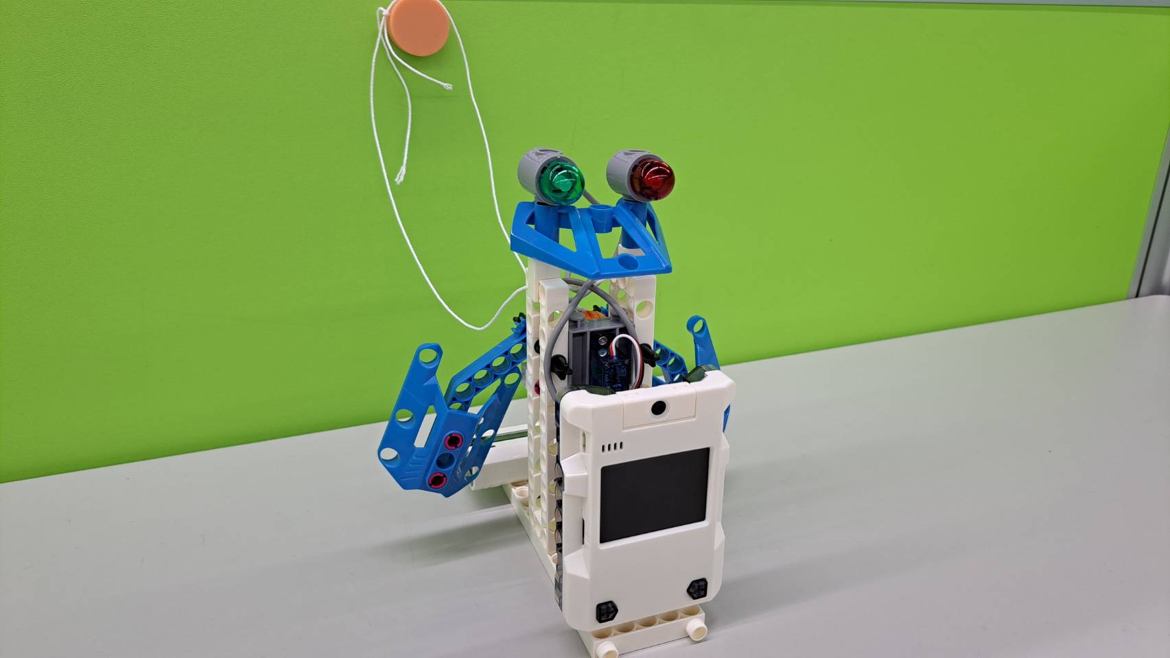 [Educational Time Machine EP10] AI, Your Ultimate Life Assistant! Webduino x Robot Guard