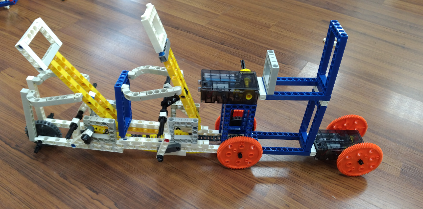 動力腳踏車之連桿機構