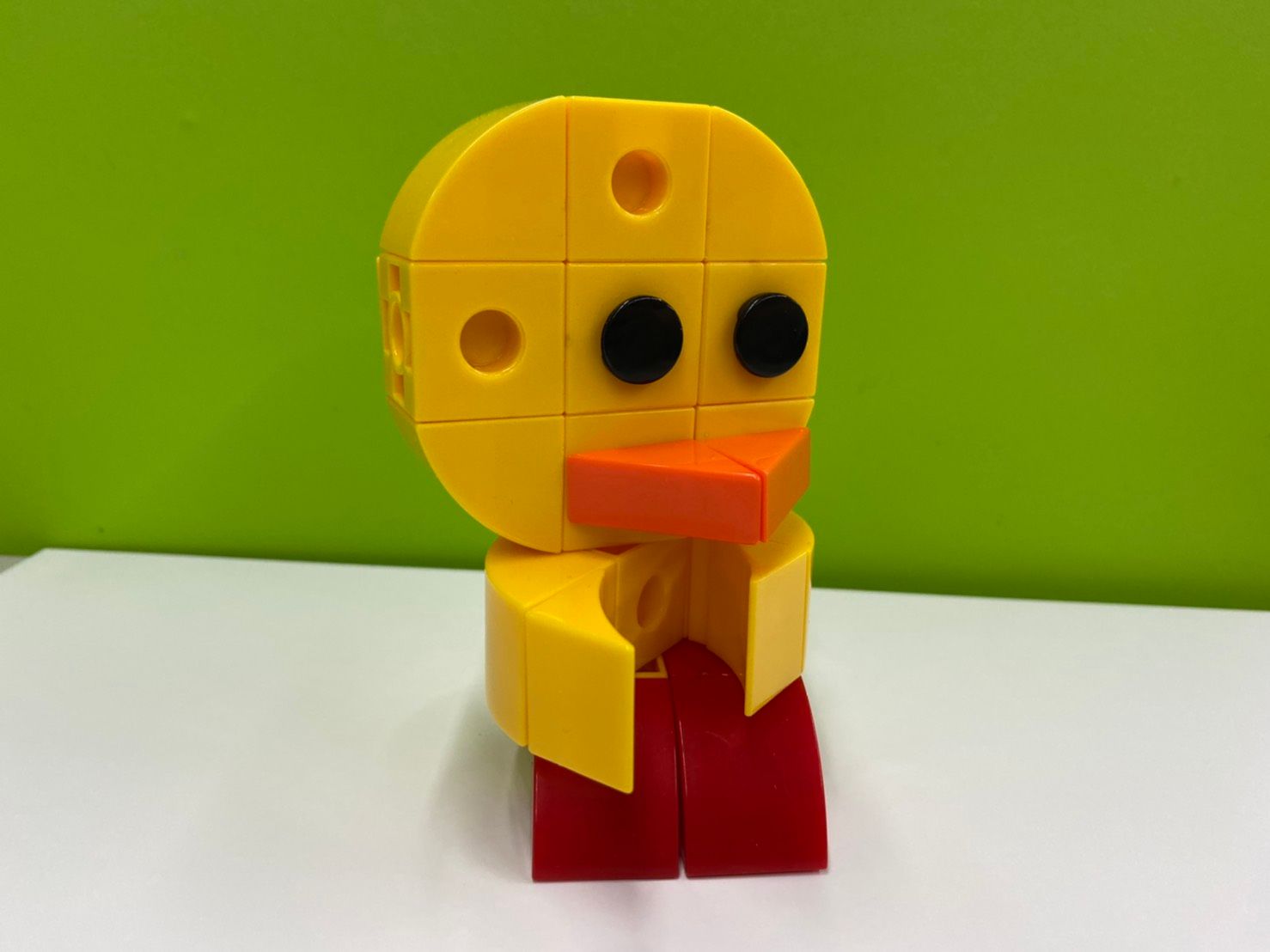 兩公分積木也可以創意出莎莉