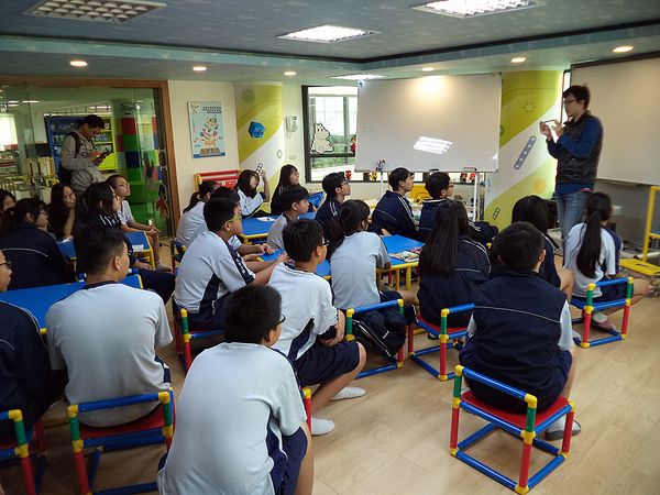 光德國中參觀教學 - 橡皮槍