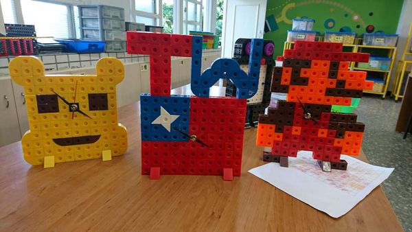 可愛的智高積木時鐘